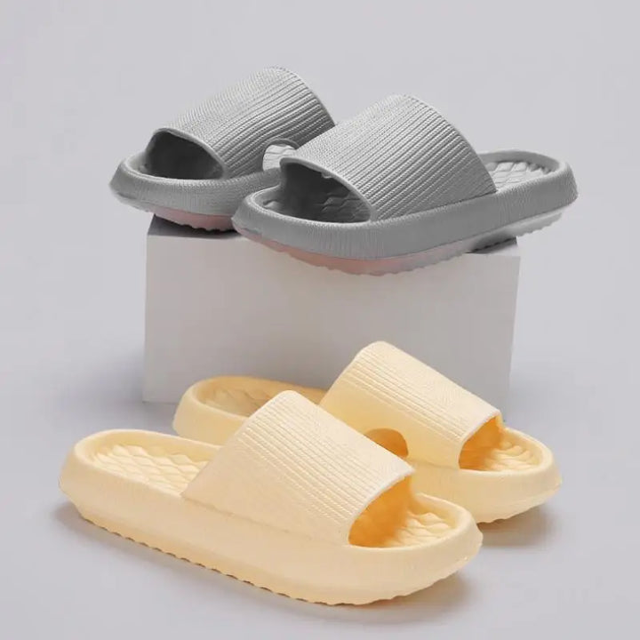 Women's Cloud Slippers: Thick, Lightweight, Non-Slip Summer Sandals!